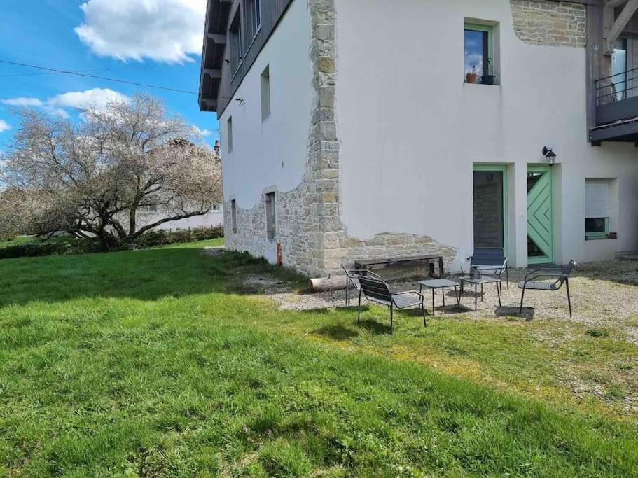 Orchamps-Vennes Logement Dans Maison + Exterieur מראה חיצוני תמונה