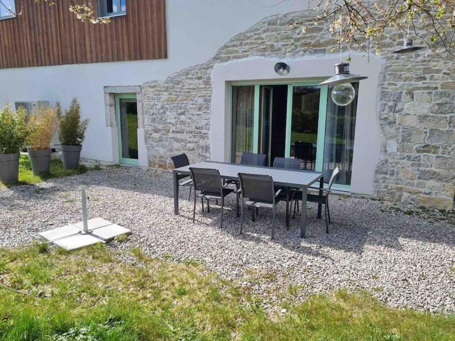 Orchamps-Vennes Logement Dans Maison + Exterieur מראה חיצוני תמונה