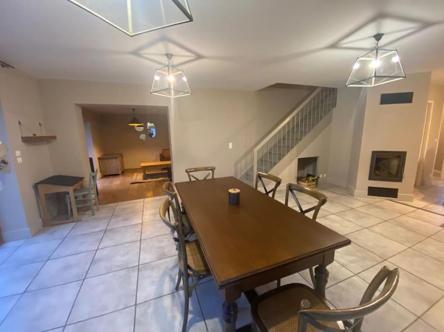 Orchamps-Vennes Logement Dans Maison + Exterieur מראה חיצוני תמונה